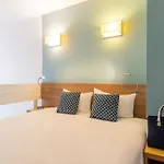 Hotel apartamentowy Adagio Access La Defense - Place Charras Courbevoie