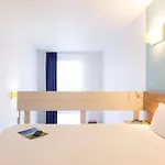 Adagio Access La Defense - Place Charras 3* Courbevoie