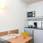 Adagio Access La Defense - Place Charras Hotel apartamentowy