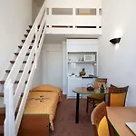 Hotel apartamentowy Adagio Access La Defense - Place Charras