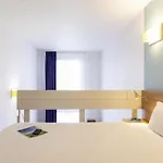 Adagio Access La Defense - Place Charras Hotel apartamentowy