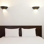 Adagio Access La Defense - Place Charras 3*