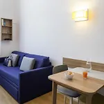 Adagio Access La Defense - Place Charras Hotel apartamentowy Courbevoie