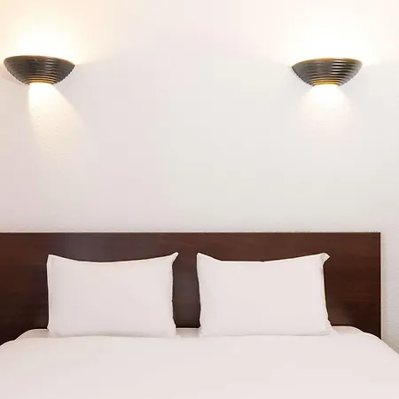 Adagio Access La Defense - Place Charras 3*