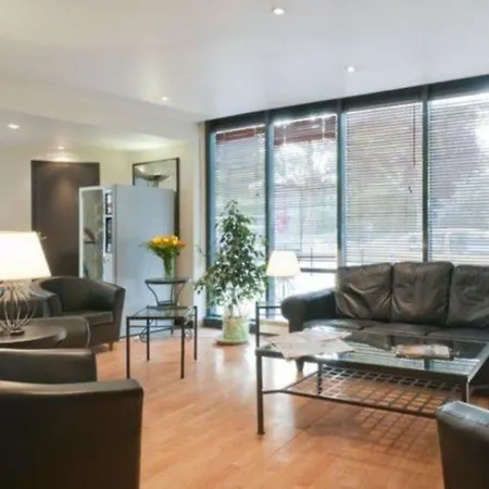 Adagio Access La Defense - Place Charras 3*