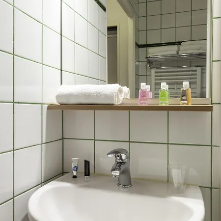 Aparthotel Adagio Access La Defense - Place Charras Courbevoie