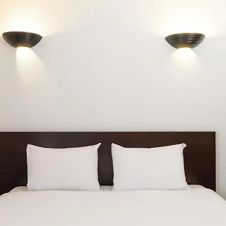 Adagio Access La Defense - Place Charras 3*