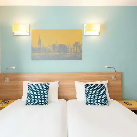 Adagio Access La Defense - Place Charras Aparthotel Courbevoie