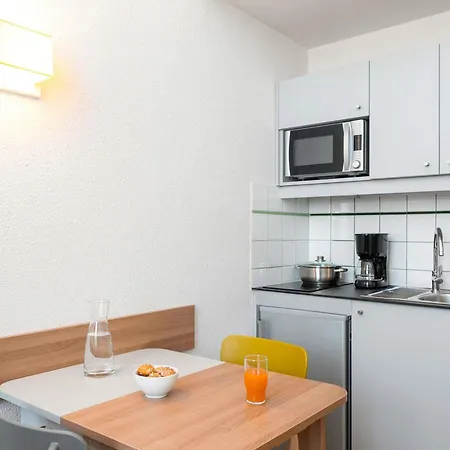 Aparthotel Adagio Access La Defense - Place Charras Courbevoie