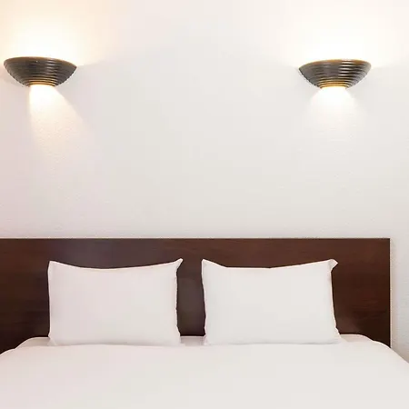 Adagio Access La Defense - Place Charras 3*