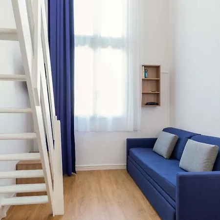 Adagio Access La Defense - Place Charras 3* Courbevoie