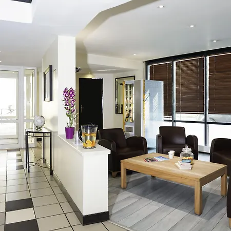 Apartahotel Adagio Access La Défense - Place Charras Courbevoie