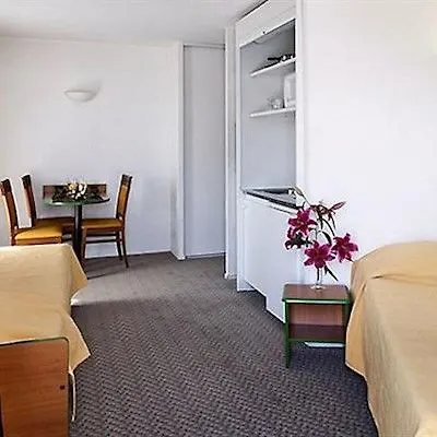 Апарт-отель Adagio Access La Defense - Place Charras 3*