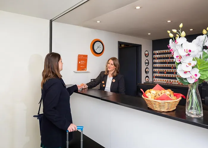 Aparthotel Adagio Access La Defense - Place Charras 3*