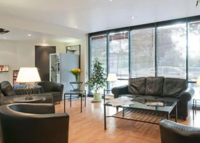 Adagio Access La Defense - Place Charras 3*