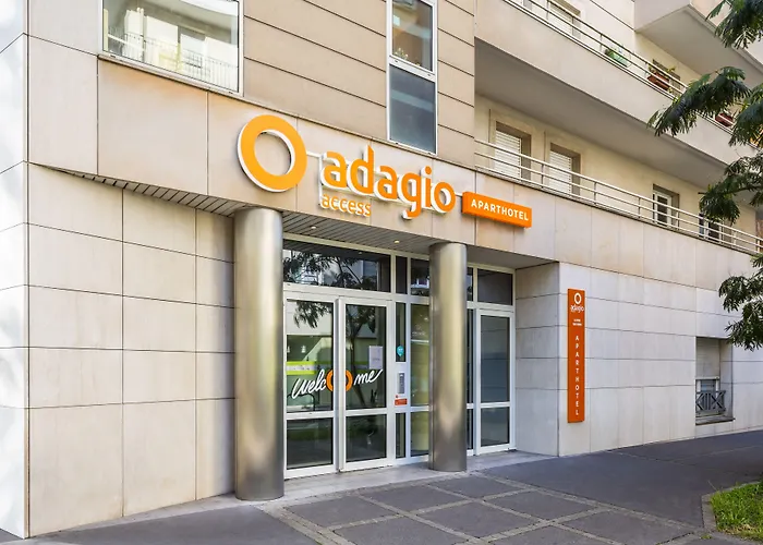 Adagio Access La Defense - Place Charras 3*