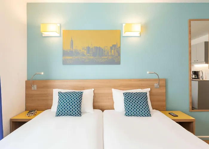 Aparthotel Adagio Access La Defense - Place Charras Courbevoie