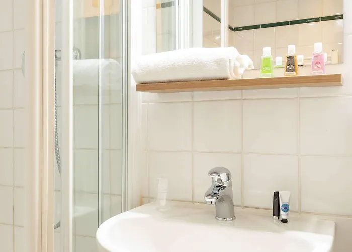 Aparthotel Adagio Access La Defense - Place Charras 3*
