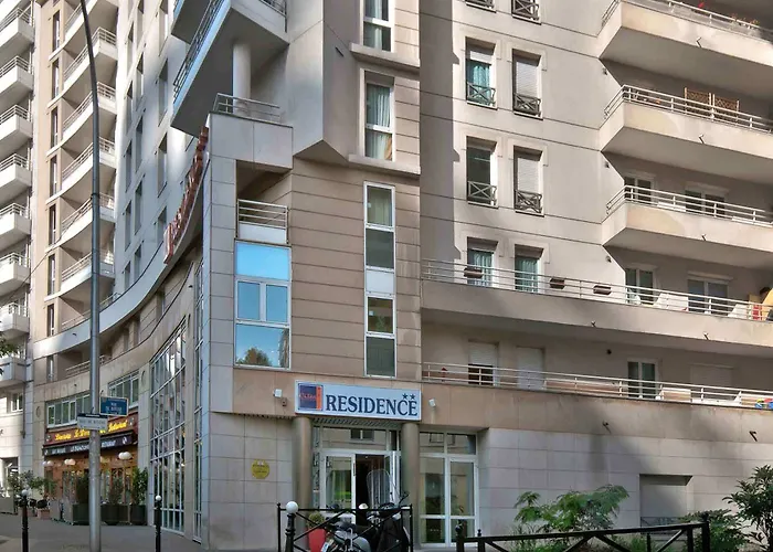 Aparthotel Adagio Access La Defense - Place Charras Courbevoie